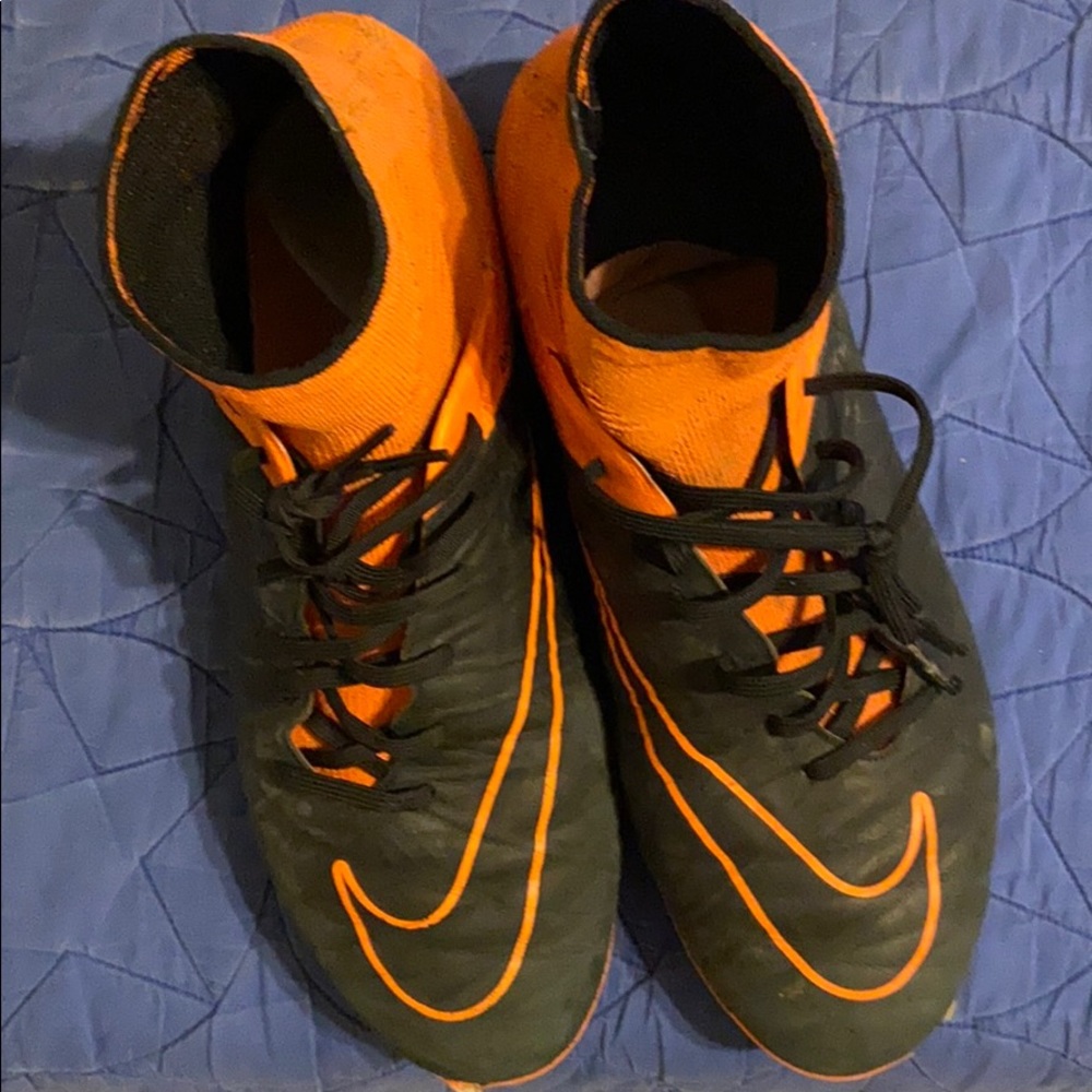 Hyper venom phantom 2 soccer cleats/ Nike soccer